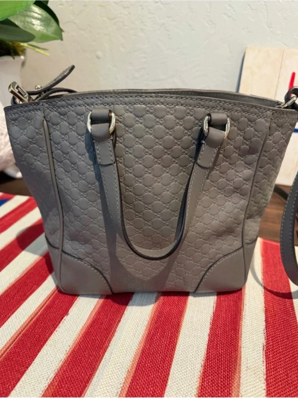 GUCCI Small Bree Dome tote grey guccisima